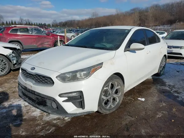3KPF24AD4ME411086 2021 KIA FORTE - Image 2
