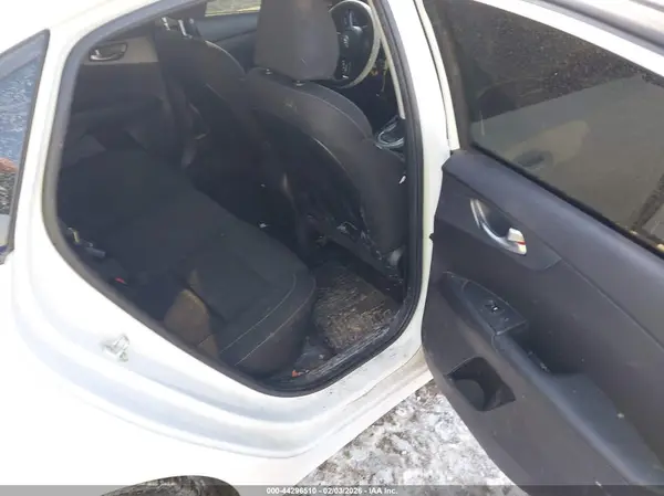 3KPF24AD4ME411086 2021 KIA FORTE - Image 8
