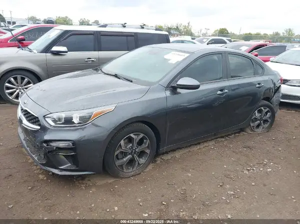 3KPF24AD4ME411475 2021 KIA FORTE - Image 2