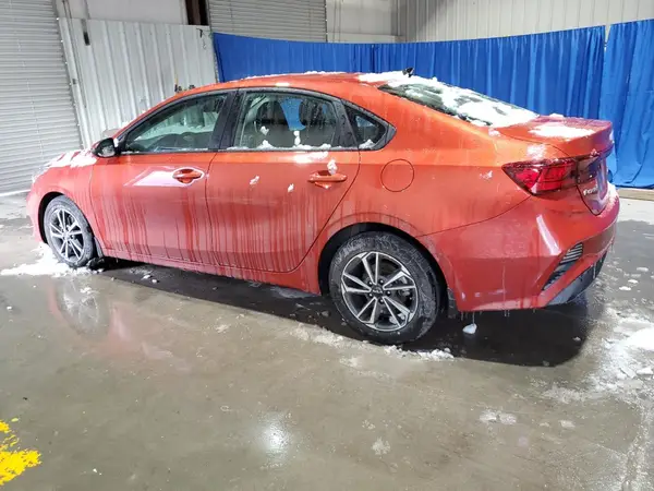 3KPF24AD4NE417357 2022 KIA FORTE - Image 2