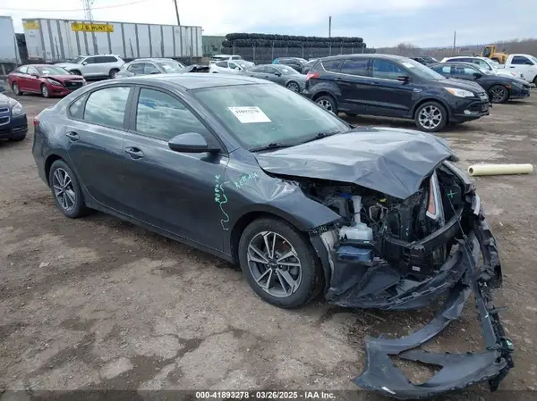3KPF24AD4NE424664 2022 KIA FORTE - Image 1