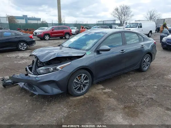 3KPF24AD4NE424664 2022 KIA FORTE - Image 2