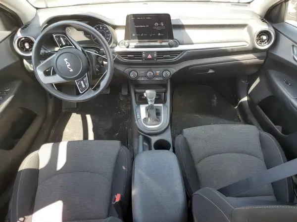 3KPF24AD4NE426138 2022 KIA FORTE - Image 8