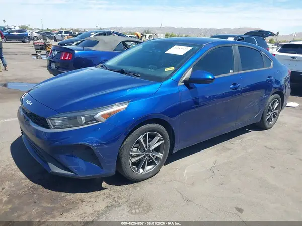 3KPF24AD4NE427161 2022 KIA FORTE - Image 2