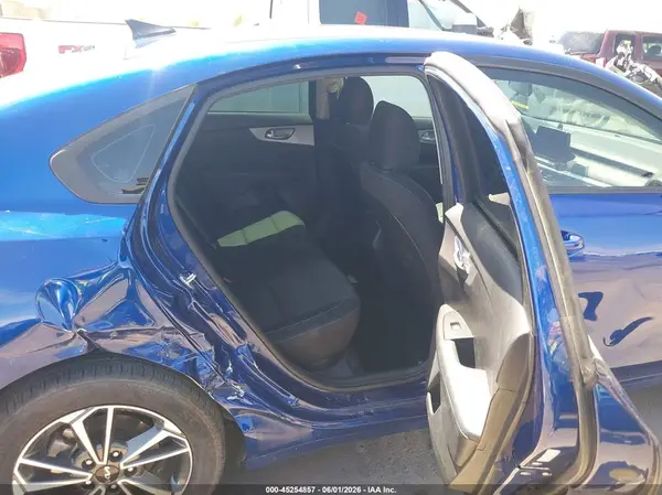 3KPF24AD4NE427161 2022 KIA FORTE - Image 8