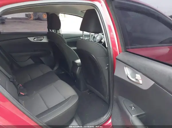 3KPF24AD4NE428861 2022 KIA FORTE - Image 8