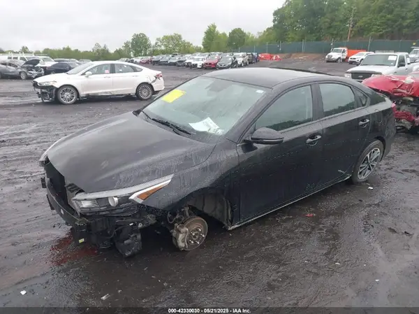 3KPF24AD4NE429525 2022 KIA FORTE - Image 2