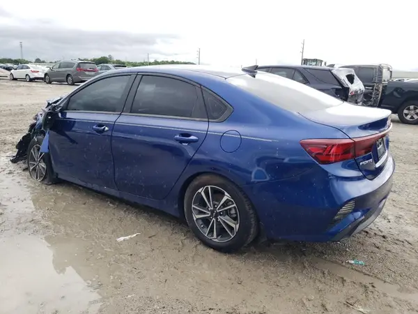 3KPF24AD4NE429606 2022 KIA FORTE - Image 2