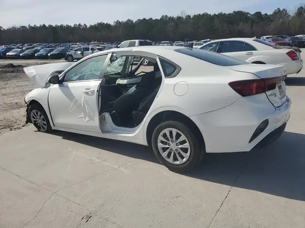 3KPF24AD4NE430190 2022 KIA FORTE - Image 2