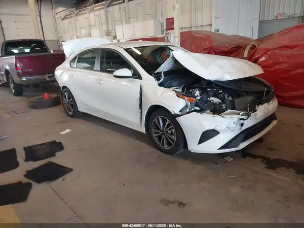 3KPF24AD4NE431727 2022 KIA FORTE - Image 1