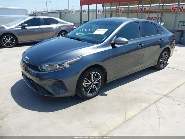 3KPF24AD4NE433459 2022 KIA FORTE - Image 2
