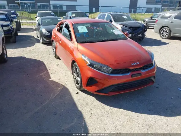 3KPF24AD4NE434529 2022 KIA FORTE - Image 1