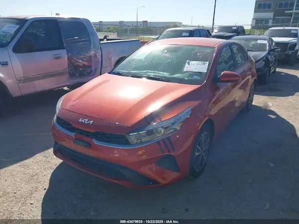 3KPF24AD4NE434529 2022 KIA FORTE - Image 2
