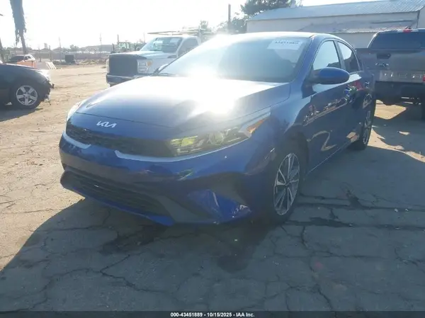 3KPF24AD4NE434949 2022 KIA FORTE - Image 2