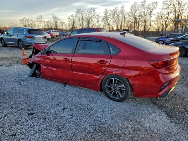 3KPF24AD4NE437575 2022 KIA FORTE - Image 2