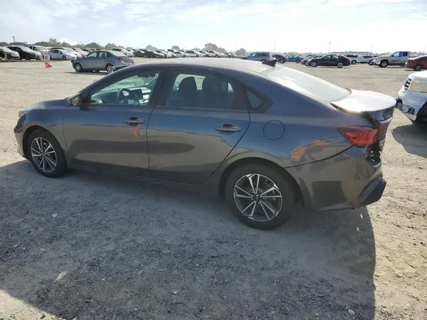3KPF24AD4NE439455 2022 KIA FORTE - Image 2