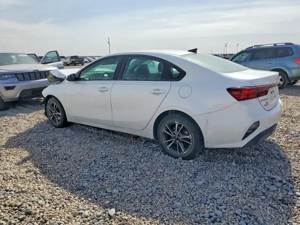 3KPF24AD4NE441710 2022 KIA FORTE - Image 2