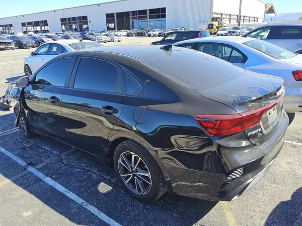 3KPF24AD4NE442016 2022 KIA FORTE - Image 2