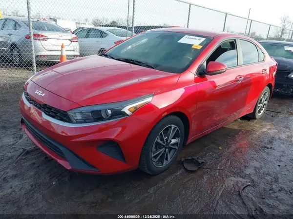 3KPF24AD4NE443201 2022 KIA FORTE - Image 2