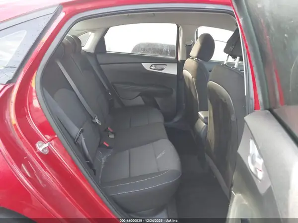 3KPF24AD4NE443201 2022 KIA FORTE - Image 8