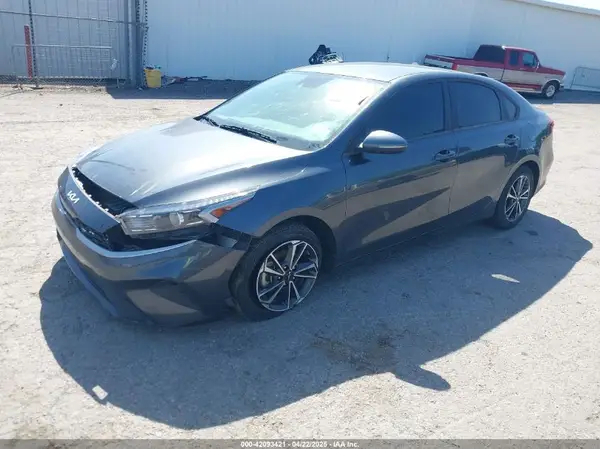 3KPF24AD4NE445353 2022 KIA FORTE - Image 2