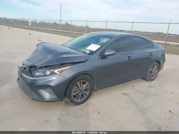 3KPF24AD4NE446440 2022 KIA FORTE - Image 2