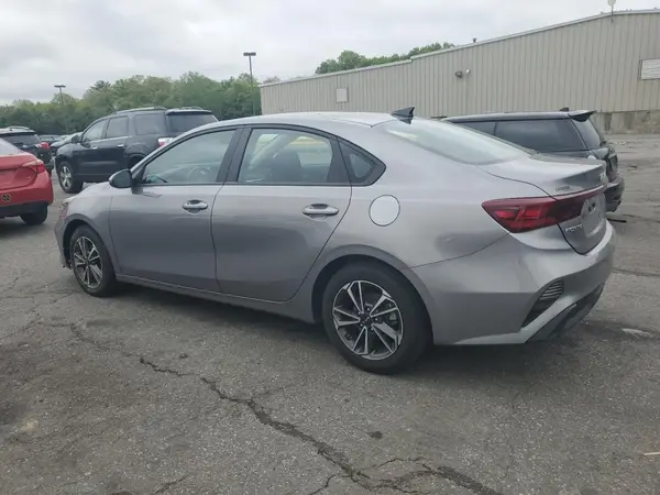 3KPF24AD4NE448866 2022 KIA FORTE - Image 2