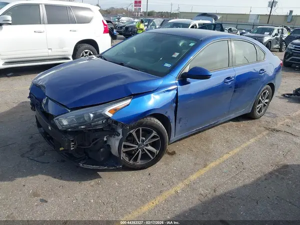 3KPF24AD4NE449774 2022 KIA FORTE - Image 2
