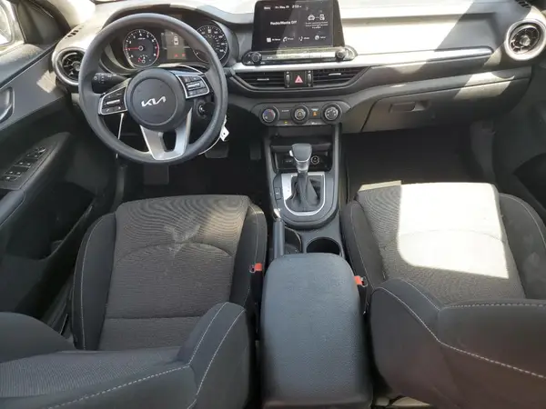 3KPF24AD4NE450195 2022 KIA FORTE - Image 8
