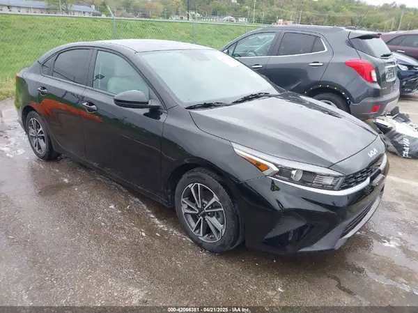 3KPF24AD4NE450309 2022 KIA FORTE - Image 1