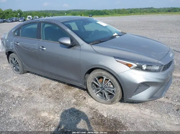 3KPF24AD4NE451072 2022 KIA FORTE - Image 1