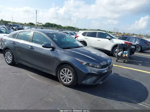 3KPF24AD4NE451962 2022 KIA FORTE - Image 1