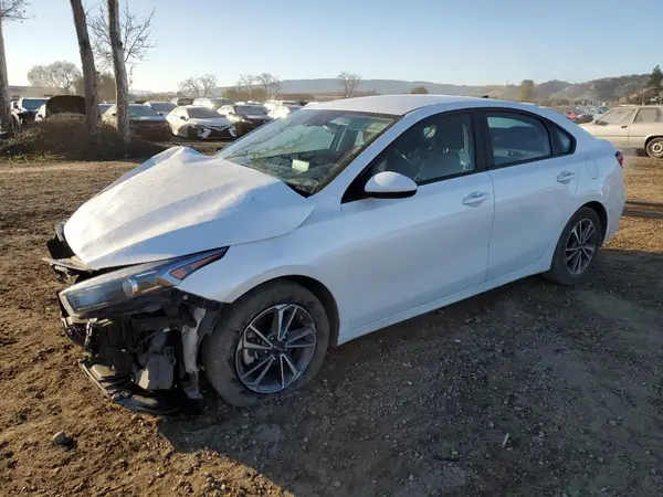 3KPF24AD4NE452612 2022 KIA FORTE - Image 1