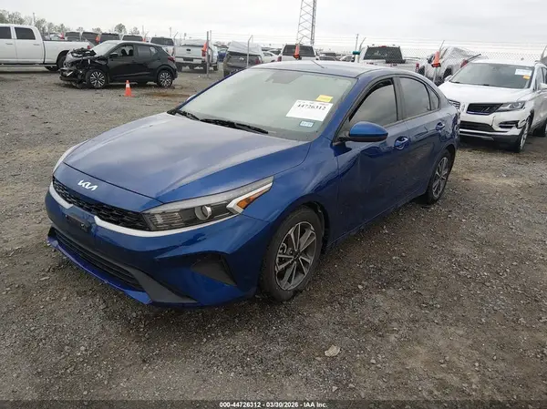 3KPF24AD4NE453341 2022 KIA FORTE - Image 2