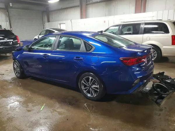 3KPF24AD4NE453601 2022 KIA FORTE - Image 2