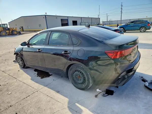 3KPF24AD4NE454098 2022 KIA FORTE - Image 2