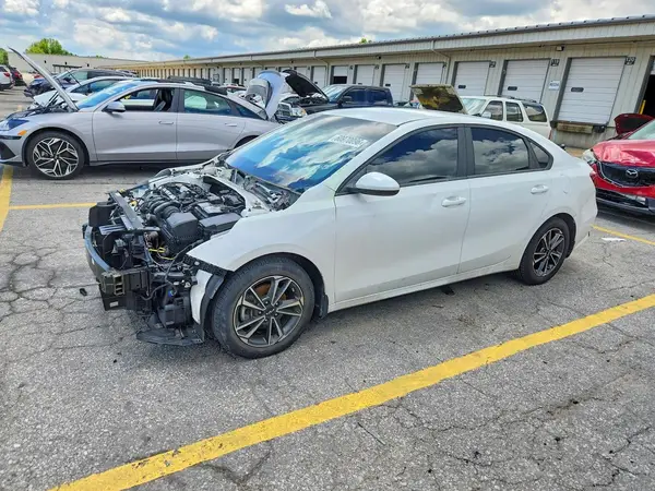 3KPF24AD4NE457115 2022 KIA FORTE - Image 1