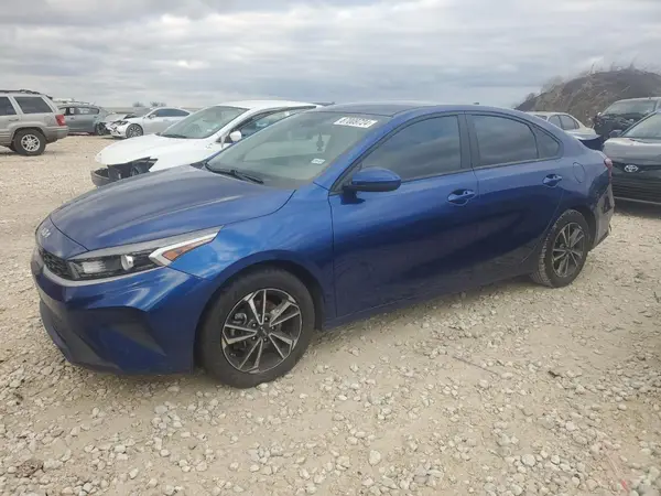 3KPF24AD4NE458037 2022 KIA FORTE - Image 1