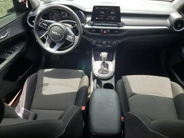 3KPF24AD4NE458765 2022 KIA FORTE - Image 8