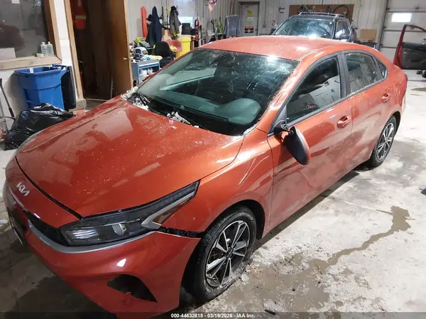 3KPF24AD4NE460824 2022 KIA FORTE - Image 2