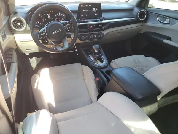 3KPF24AD4NE465327 2022 KIA FORTE - Image 8