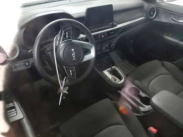 3KPF24AD4NE465523 2022 KIA FORTE - Image 8