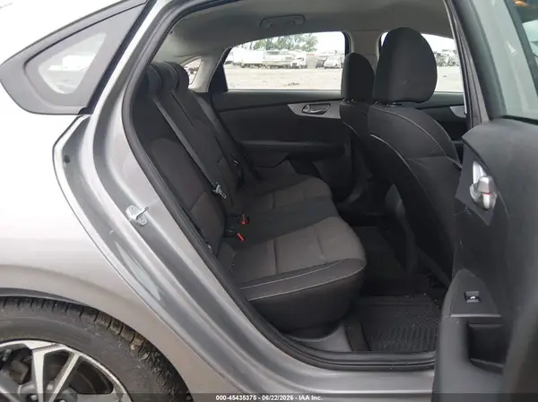 3KPF24AD4NE468390 2022 KIA FORTE - Image 8