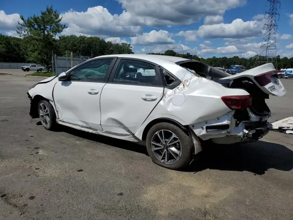 3KPF24AD4NE472374 2022 KIA FORTE - Image 2