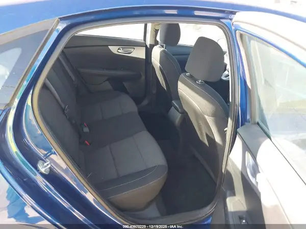 3KPF24AD4NE473427 2022 KIA FORTE - Image 8