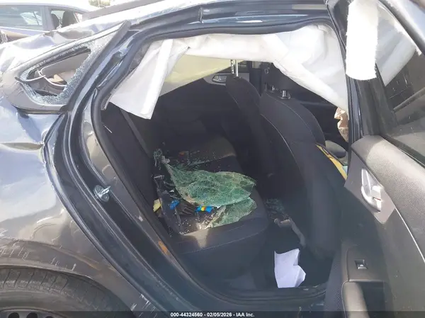 3KPF24AD4NE475260 2022 KIA FORTE - Image 8