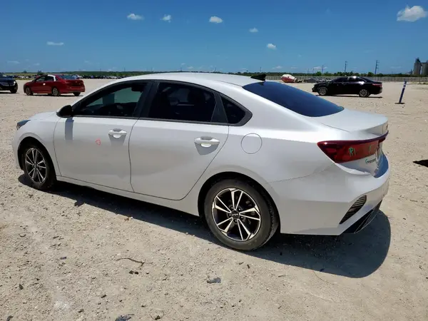 3KPF24AD4NE475498 2022 KIA FORTE - Image 2