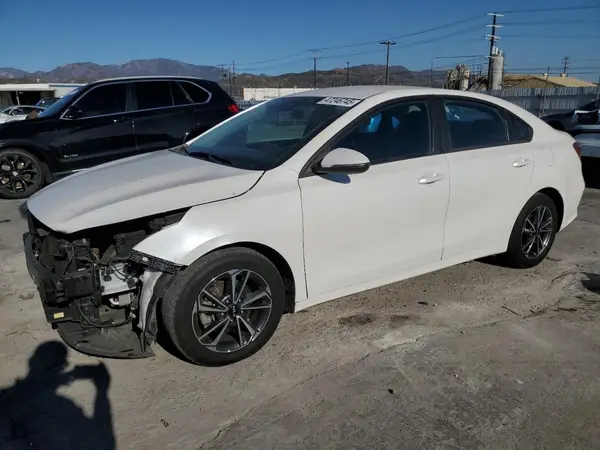 3KPF24AD4NE476392 2022 KIA FORTE - Image 1