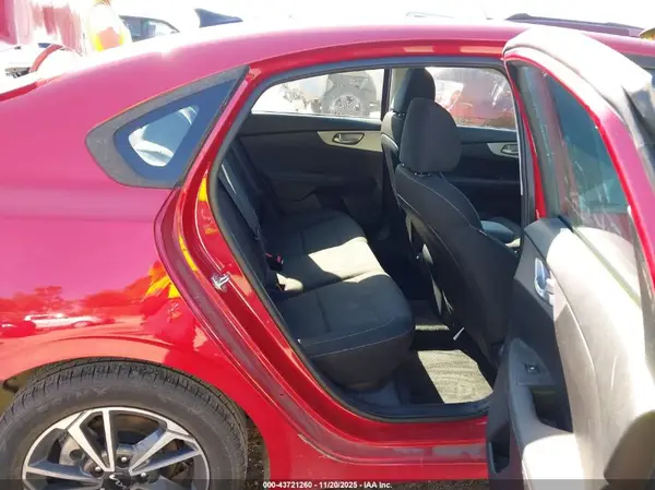 3KPF24AD4NE476764 2022 KIA FORTE - Image 8