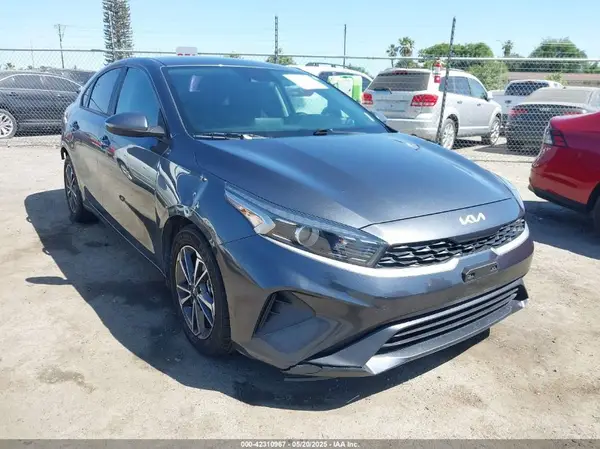 3KPF24AD4NE477980 2022 KIA FORTE - Image 1